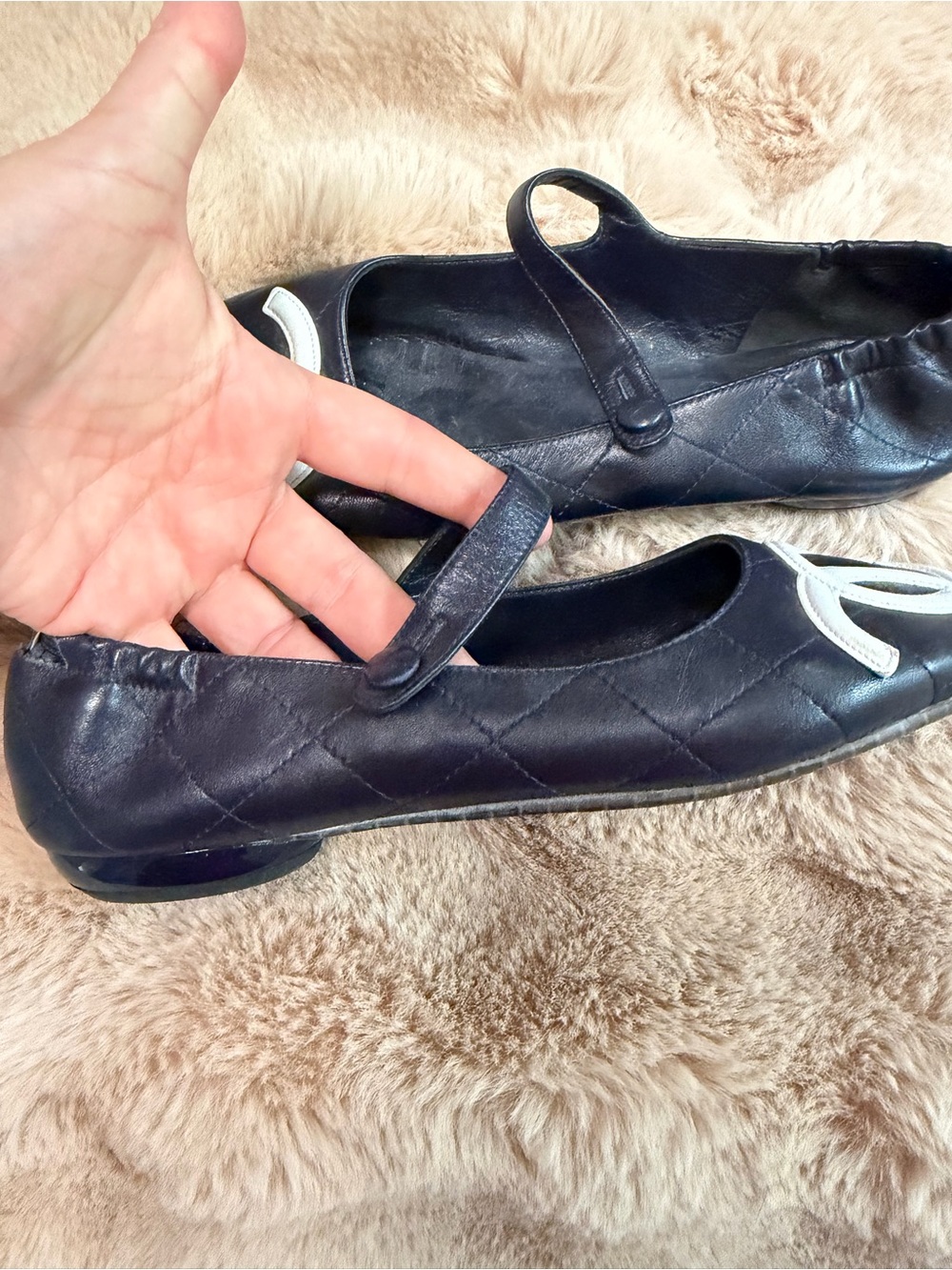 Authentic Chanel Navy Quilted Leather CC Mary Jane Flats EU 37 - Picture 10 of 16